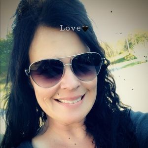 Meet your Posher, Pam